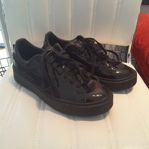Puma platform patent sneakers NWOT size 7